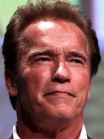 Depuis 29 ans, Arnold Schwarzenegger paie un dollar par an à Warner pour conserver ce costume emblématique d'un de ses films les moins bien notés