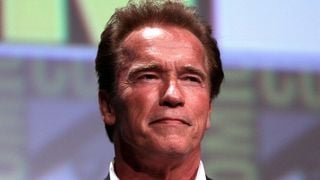 Depuis 29 ans, Arnold Schwarzenegger paie un dollar par an à Warner pour conserver ce costume emblématique d'un de ses films les moins bien notés