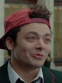 Avec ces 2 films, Kev Adams a réalisé 6 ,7 millions d'entrées au cinéma, mais il sera remplacé par un autre humoriste dans la suite