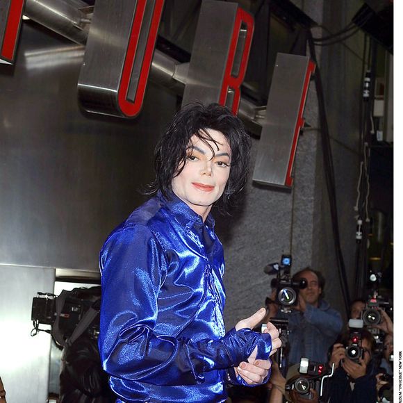 DEDICACE DE "MICHAEL JACKSON" POUR LA SORTIE DE SON ALBUM "INVICIBLE" NEW YORK "PLAN AMERICAIN"