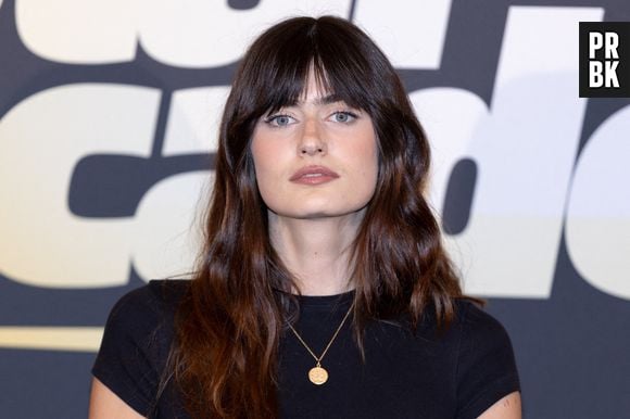 L'ancienne participante de la Star Academy Marguerite Dedeyan pose lors d'un photocall pour présenter la nouvelle saison de l'émission Star Academy au Grand Rex à Paris le 29 septembre 2025. Photo par Alexis Jumeau/ABACAPRESS.COM