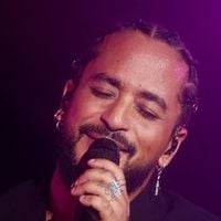 Slimane chante pour la paix