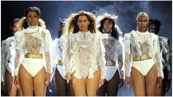 Beyoncé lance sa tournée mondiale (vidéos)