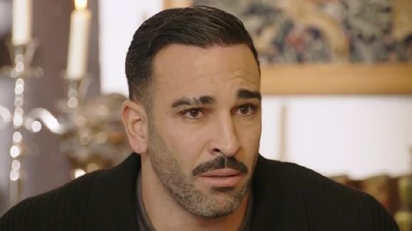 "C'est un charmeur" : Adil Rami trop dragueur ? Jade Leboeuf et d'autres candidates se confient sur son attitude dans Les Traîtres