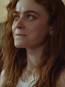 Nouvelle égérie de Calvin Klein, l'actrice Sadie Sink ne s'y attendait pas, "Je ne suis pas certaine de savoir pourquoi ils m'ont choisie"