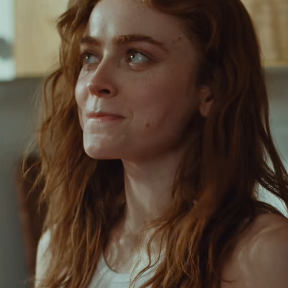 Nouvelle égérie de Calvin Klein, l'actrice Sadie Sink ne s'y attendait pas, "Je ne suis pas certaine de savoir pourquoi ils m'ont choisie"
