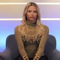 Kelly Vedovelli enceinte : aucun message de Cyril Hanouna ? Elle fait le point sur les chroniqueurs de TBT9 qui lui ont écrit