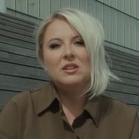 Marlène Schaff sort son nouveau single