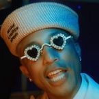 Pharrell Williams : le clip "Airplane Tickets"