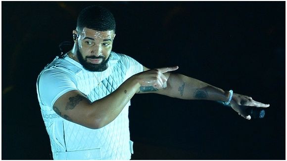 Drake offre 50.000 dollars à un fan !