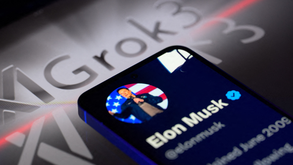Grok est l'une des meilleures IA du marché. Le seul problème, c'est que ses créateurs affirment le contraire