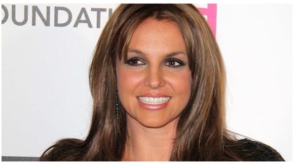 Britney Spears annonce l'inédit "Ooh La La"