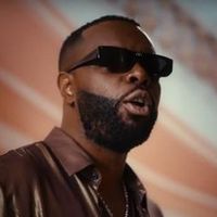 Gims chante pour sa "Baby" : le clip !