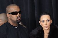 Pomme dans C à Vous. La chanteuse accuse Kanye West de plagiat.