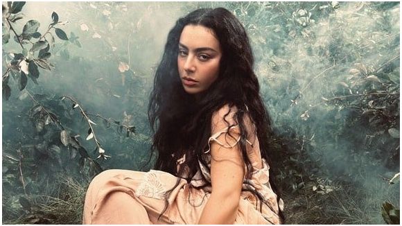 Charli xcx : une BO magistrale pour "Wuthering Heights"