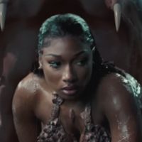 Megan Thee Stallion se mue en "Cobra"
