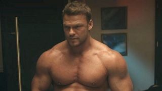 Reacher saison 4 : la suite se dévoile et Alan Ritchson promet déjà "la saison la plus intense physiquement"