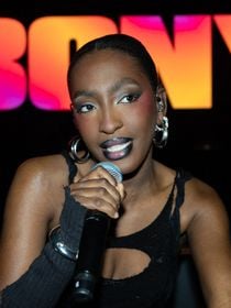"Elle va percer sur un malentendu" : cette chanteuse US cartonne grâce à Ebony de la Star Academy parce qu'elles ont le même prénom