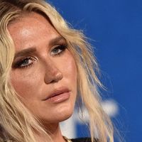 Kesha présente son nouveau single