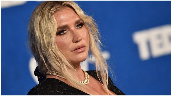 Kesha présente son nouveau single