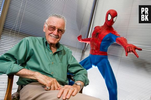 28 avril 2011 - Santa Monica, Californie, États-Unis - Stan Lee, créateur de Spider-Man, scénariste de bandes dessinées, éditeur, acteur, producteur, personnalité de la télévision et ancien président et directeur général de Marvel Comics, dans son bureau de Beverly Hills.