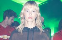 Angèle chante "Nightcall" aux JO avec Phoenix et Kavinsky