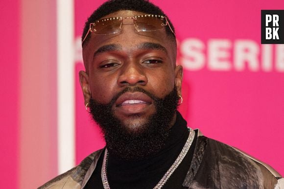 Tayc pose sur le tapis rose du Festival de Cannes le 09 octobre 2021 à Cannes, France. Photo by Marco Piovanotto/ABACAPRESS.COM