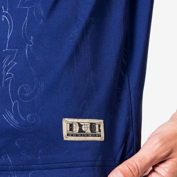 Decathlon dévoile le meilleur maillot low-cost pour les supporters de l'Equipe de France