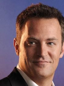 3 ans après sa disparition, Matthew Perry va vous faire pleurer dans un documentaire sur Netflix