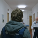 Avec 120 millions de dollars, cet acteur cartonne au box-office, mais avant ça, il a joué le personnage le plus détesté des séries