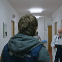 Avec 120 millions de dollars, cet acteur cartonne au box-office, mais avant ça, il a joué le personnage le plus détesté des séries