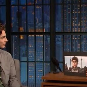 Timothée Chalamet porte un maillot de Saint-Etienne