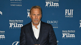 "Je voyais bien qu'elle essayait de me parler" : il y a 38 ans, Kevin Costner recevait une leçon d'humilité de la part d'une fan
