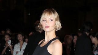 Pelles pendant 14 heures, passants ivres et tournage à l'iPhone : Angèle raconte les coulisses folles de son nouveau clip avec Justice, What You Want