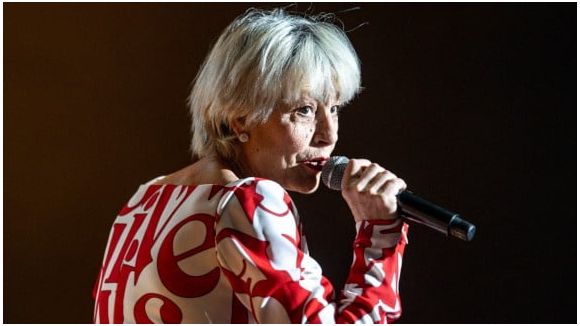 Lio vit "à découvert en permanence"