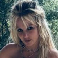 Britney Spears topless : elle répond aux critiques