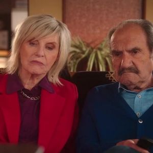 Scènes de Ménages : Huguette pas oubliée par Raymond