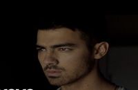 Joe Jonas dans le clip Say No More.
