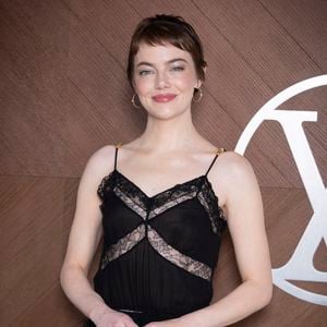 Emma Stone - Photo Call pour Le Défilé « Vuitton »Collection Prêt-à-Porter Automne/Hiver 2025-2026" lors de la Fashion Week de Paris (PFW), le 10 mars 2025. © Olivier Borde /Bestimage