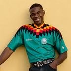 Les 3 règles à suivre pour être stylé avec un maillot de foot cet été pour la Coupe du Monde 2026