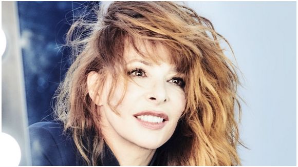 Mylène Farmer : que vaut "L'emprise" ?