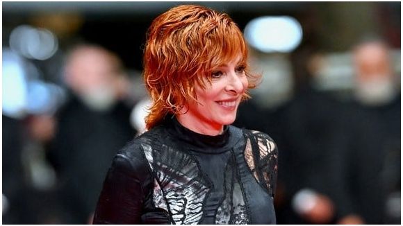 Mylène Farmer : un best of avec un inédit !
