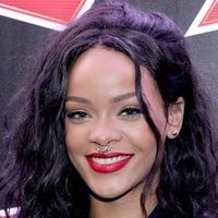 Rihanna dévoile un extrait du titre "Kiss It Better"