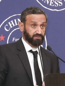 Cyril Hanouna finalement prêt à lâcher M6/W9 pour devenir président ? Son discours change, "Je serai toujours là où on ne m’attend pas"