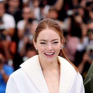Emma Stone - Photocall du film "Kinds of Kindness" lors du 77ème Festival International du Film de Cannes. © Jacovides / Moreau / Bestimage