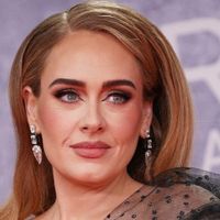 Malade, Adele reporte plusieurs concerts