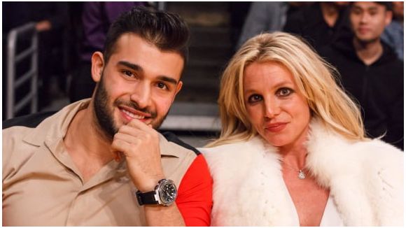 Britney Spears : son mari prend sa défense