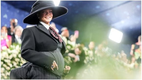 Rihanna enceinte : son album repoussé ?