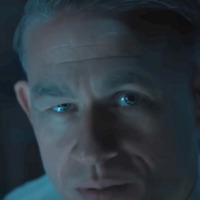 Monstres saison 3 : la voix de Ed Gein vous perturbe ? Charlie Hunnam explique le secret de sa création