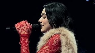 Dua Lipa reprend "Sensualité" d'Axelle Red